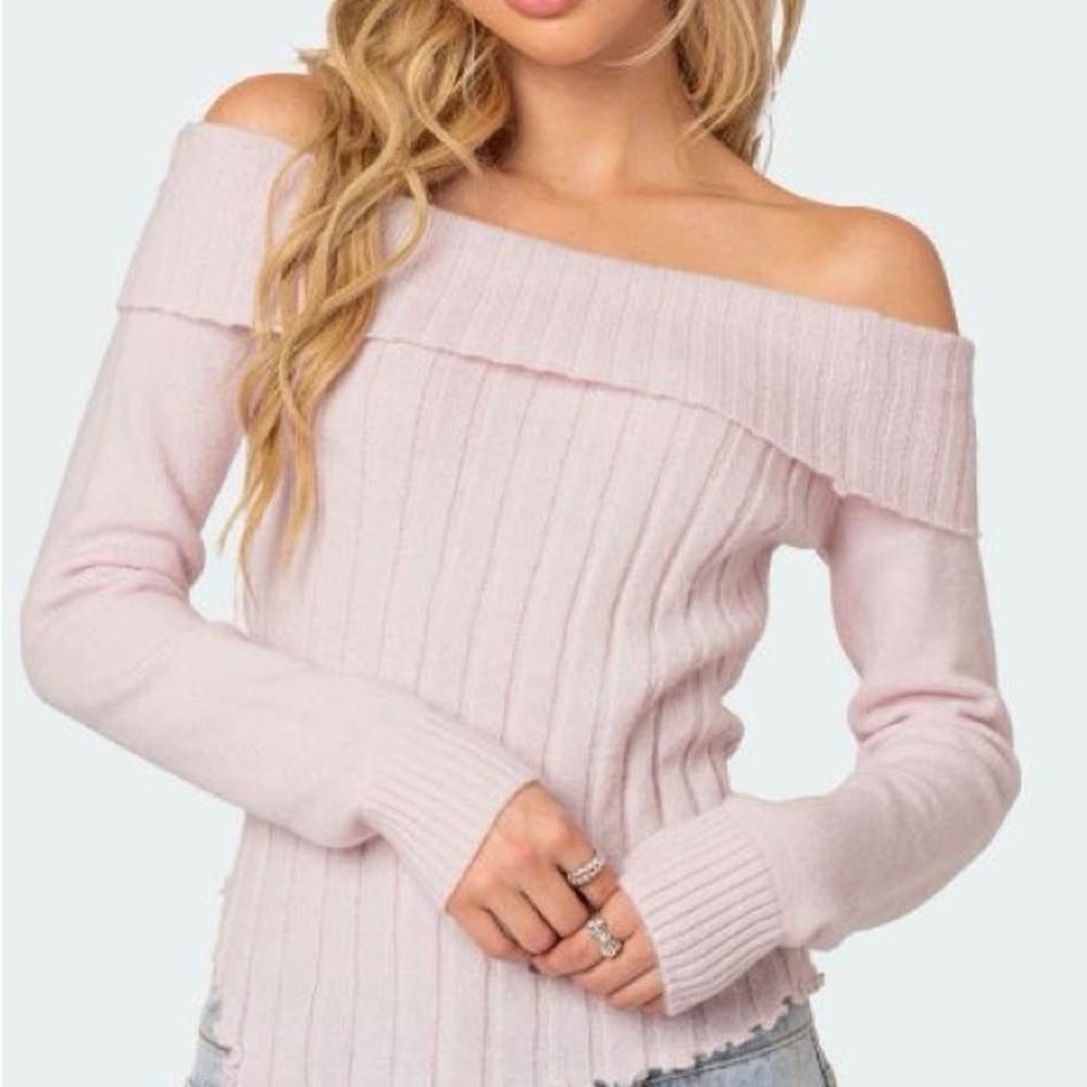 Edikted Light Pink Off-Shoulder Sweater